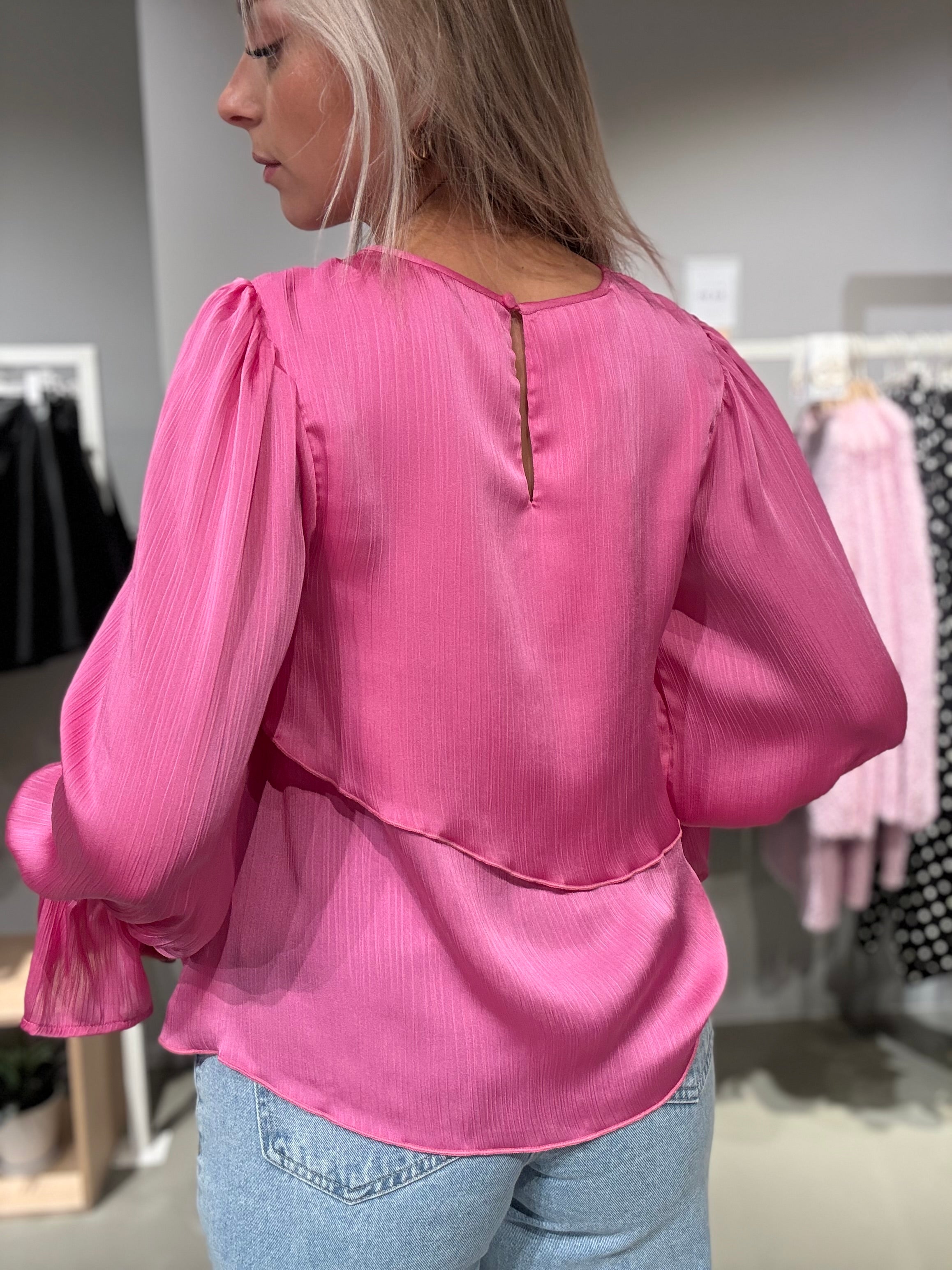 VICARLEY Top - Fiji Flower